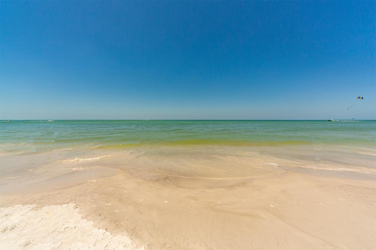 301 Sandy Shores Condos سانت بيتي بيتش المظهر الخارجي الصورة